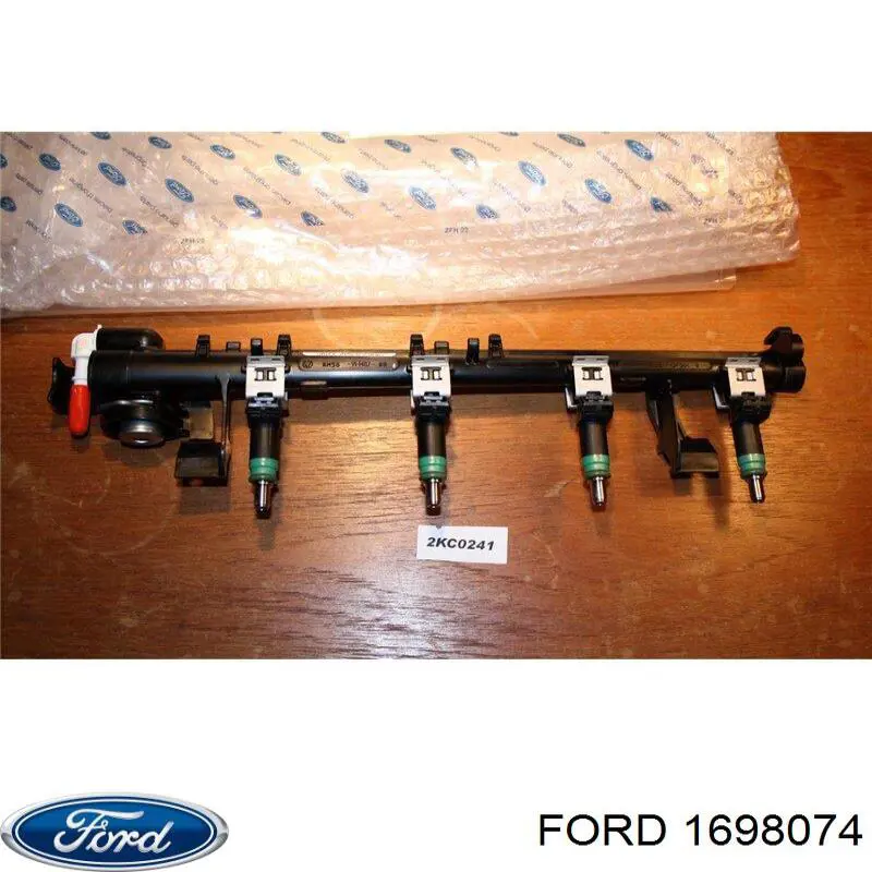 Купити 1698074 Ford Розподільник палива