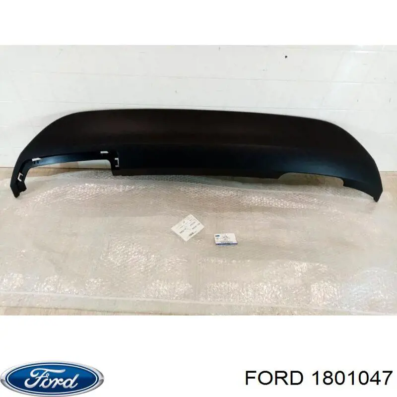Накладка бампера заднього, центральна Ford Fiesta 6 (CB1) (Форд Фієста)