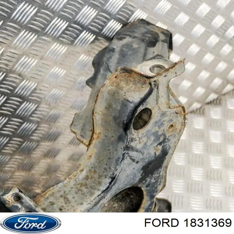 Підрамник передньої підвіски Ford 1831369 ціна, від 95.02 USD