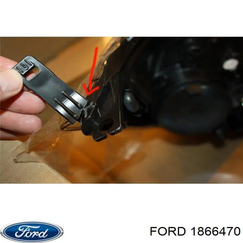 Фара ліва 1866470 Ford