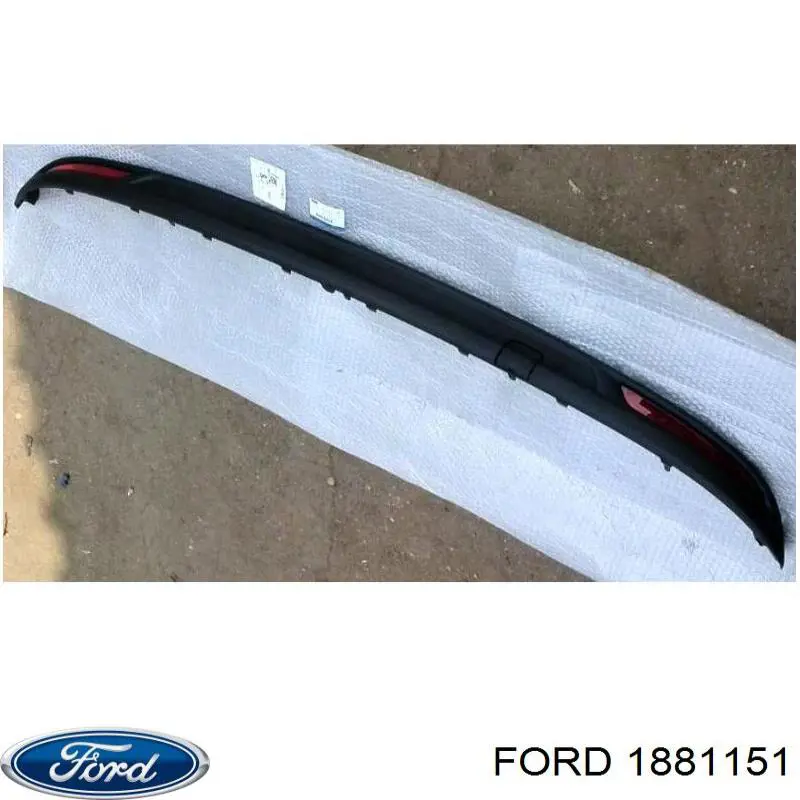 1881151 Ford Бампер задній, нижня частина