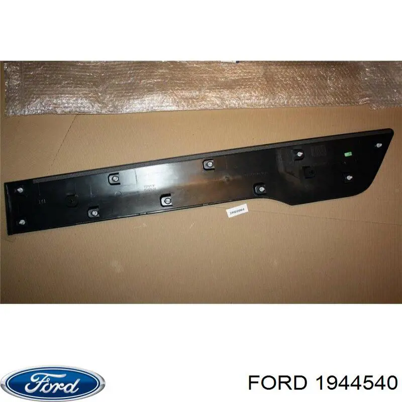 1944540 Ford 