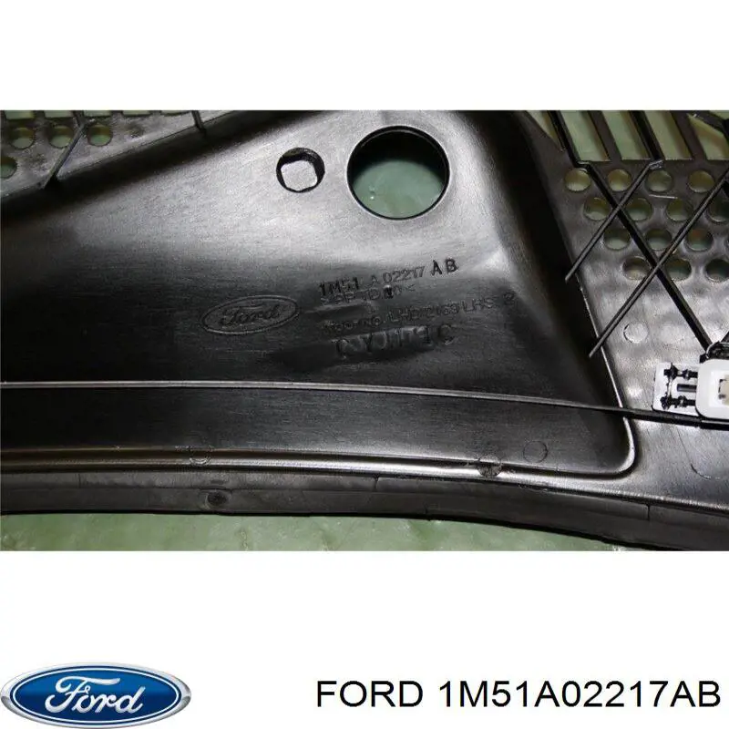 Купити 1136384 Ford 