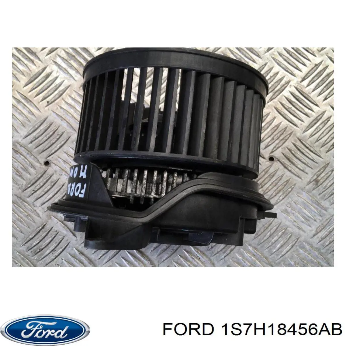 Купити 1122463 Ford Електродвигуни (електродвигун обігрівача) або розетка причепа штепсельная