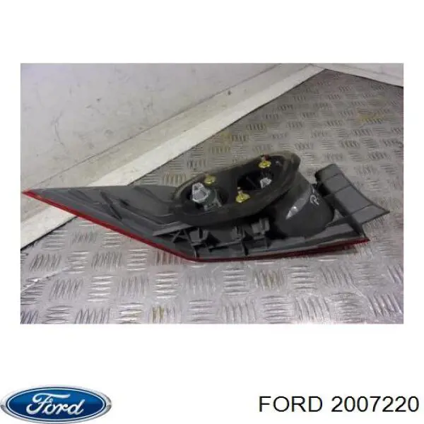 Накладка лівого бокового дзеркала Ford 2123096 ціна, від 9.17 USD