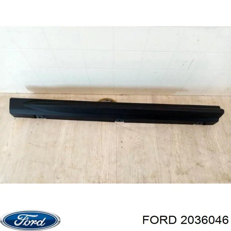 Накладка зовнішня (молдинг) порога, передня ліва 2036046 Ford