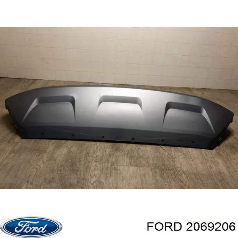 Молдинг переднього бампера, центральний Ford CV4417F771B ціна, від 38.63 USD