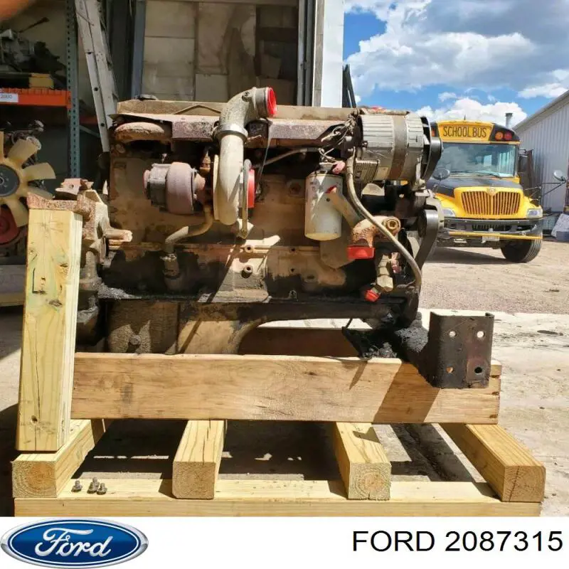 2439851 Ford Кронштейн бампера переднього, центральний