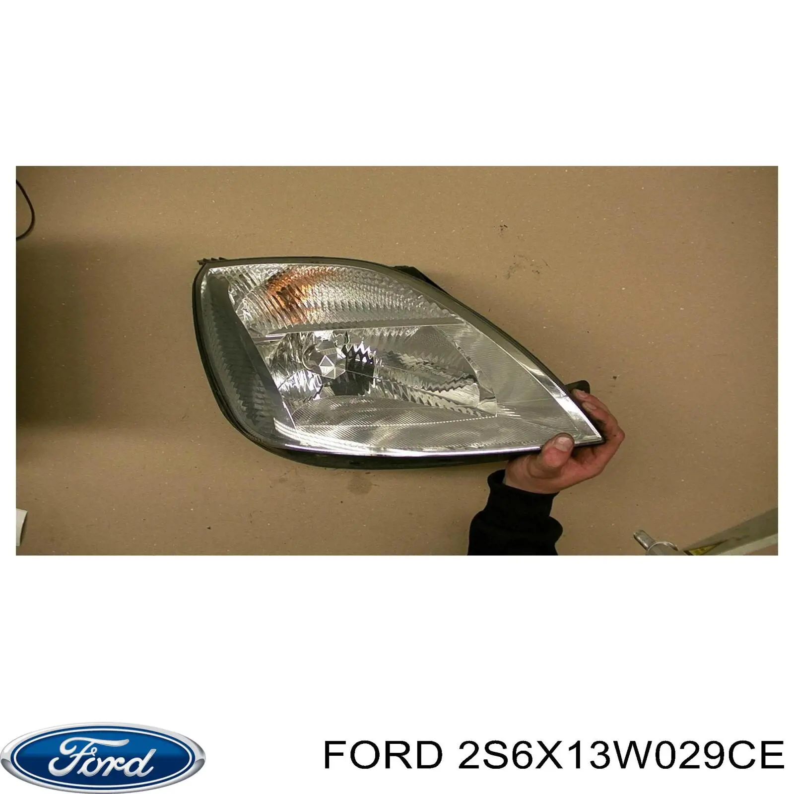 Фара права 2S6X13W029CE Ford