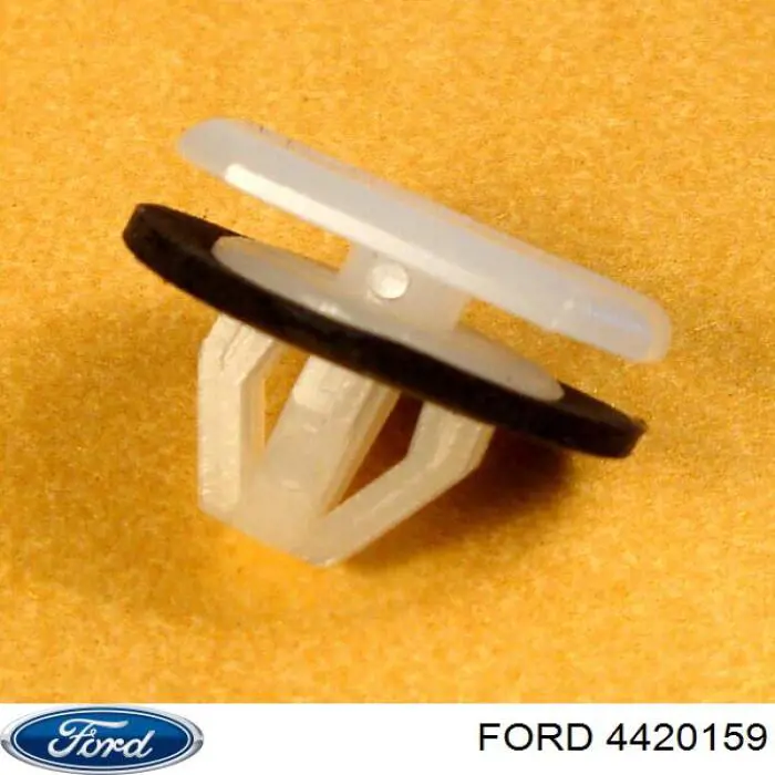 4420159 Ford Кліпса молдингу крила