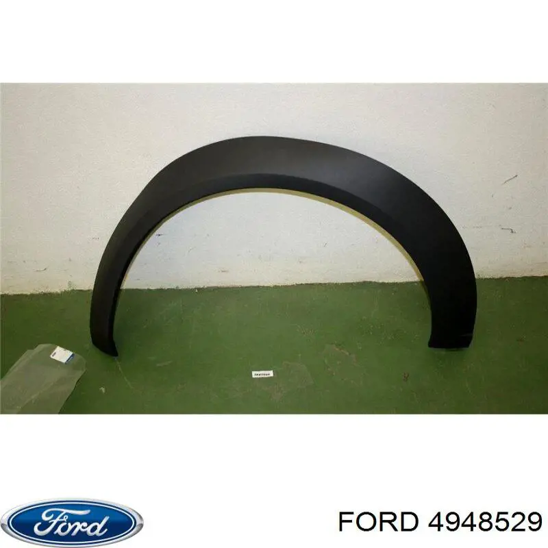 4948529 Ford Розширювач задньої арки колеса, правий