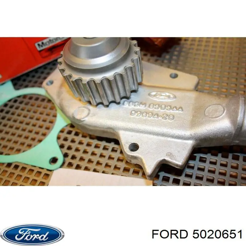 5020651 Ford помпа водяна, (насос охолодження)