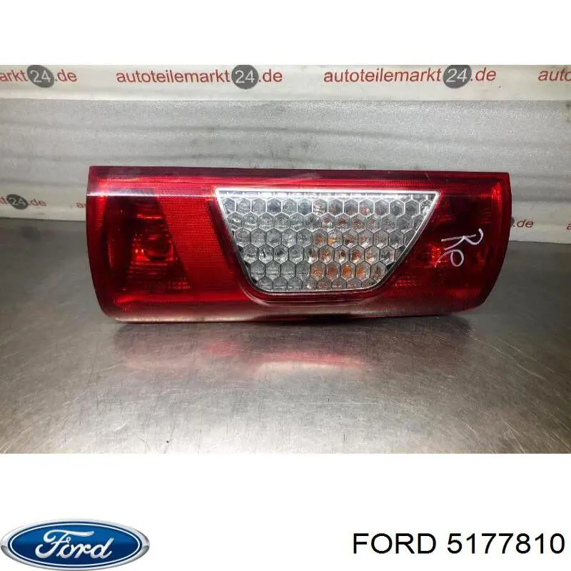 Купити 5177810 Ford Задня права фара