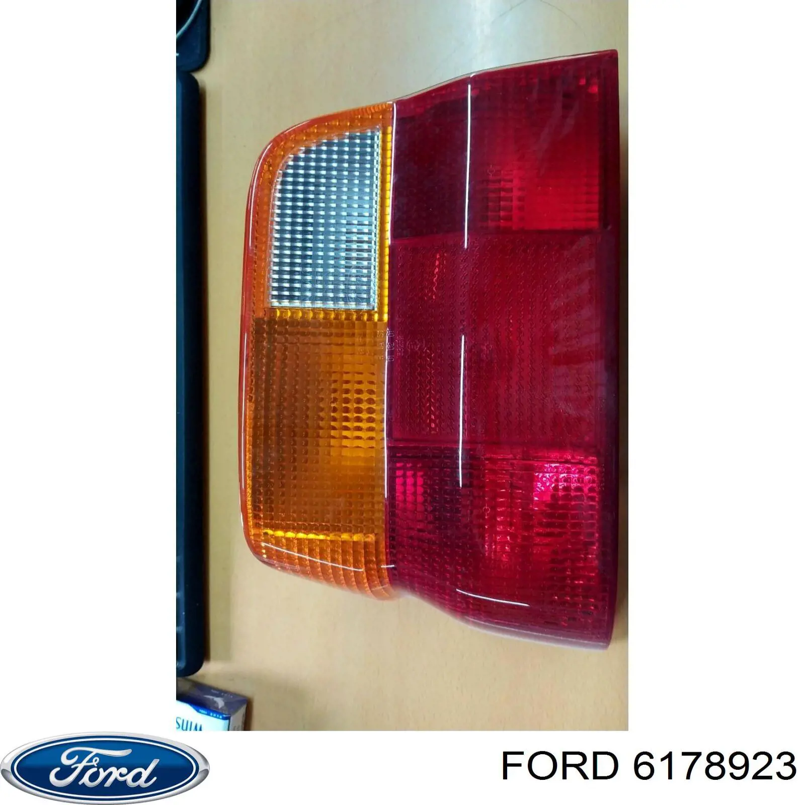 Купити 1052429 Ford Лівий стоп