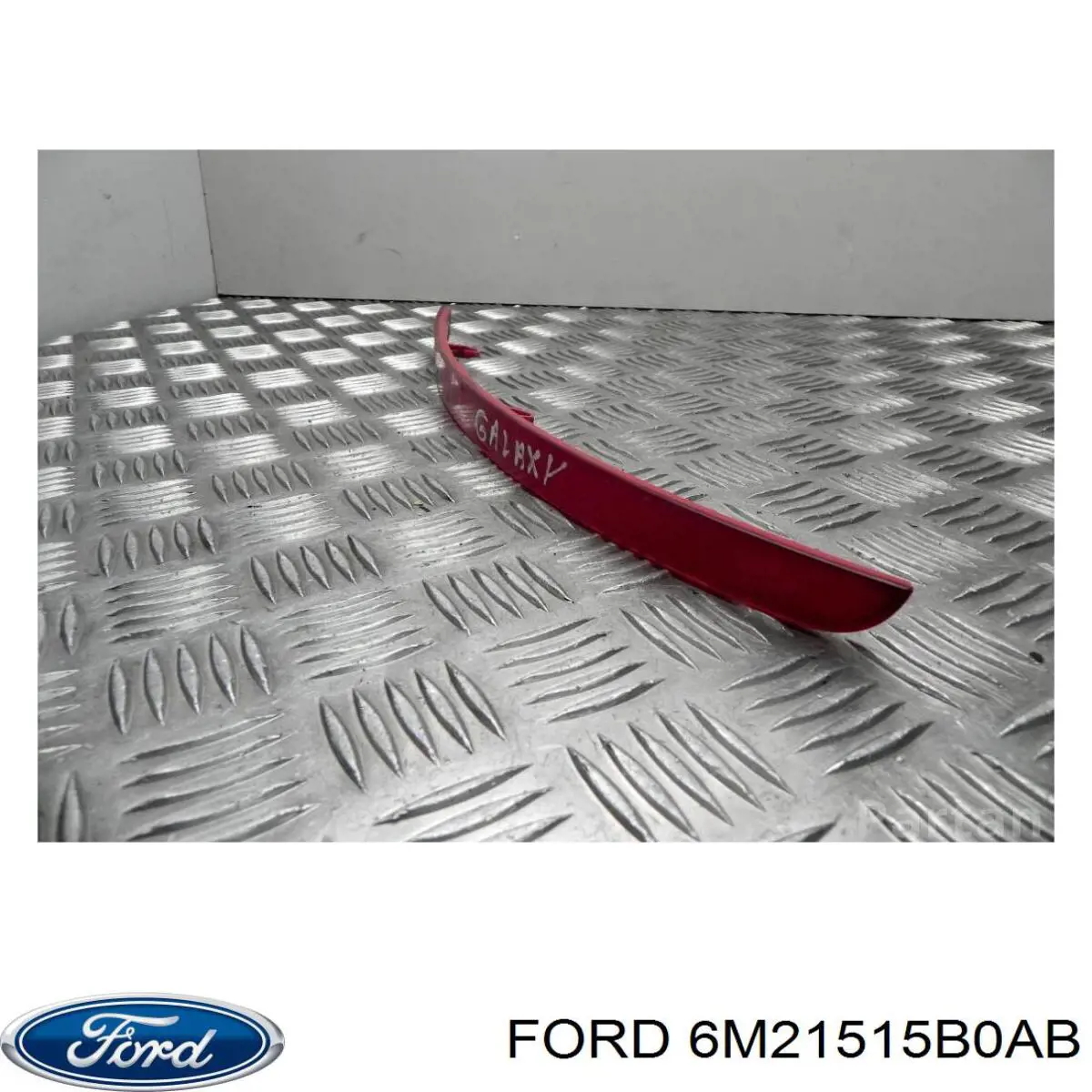 1675882 Ford Відбивач бампера заднього правий