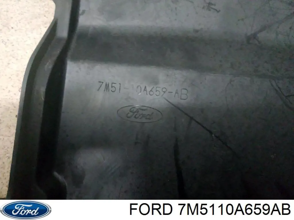 Купити 1467422 Ford Кришка акумулятора (АКБ)