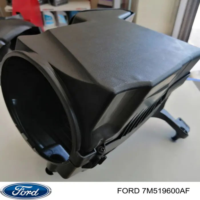 Корпус повітряного фільтра Ford 7M519600AF ціна, від 21.23 USD