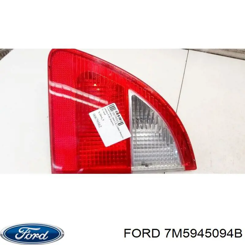 1382584 Ford Ліхтар задній правий, внутрішній
