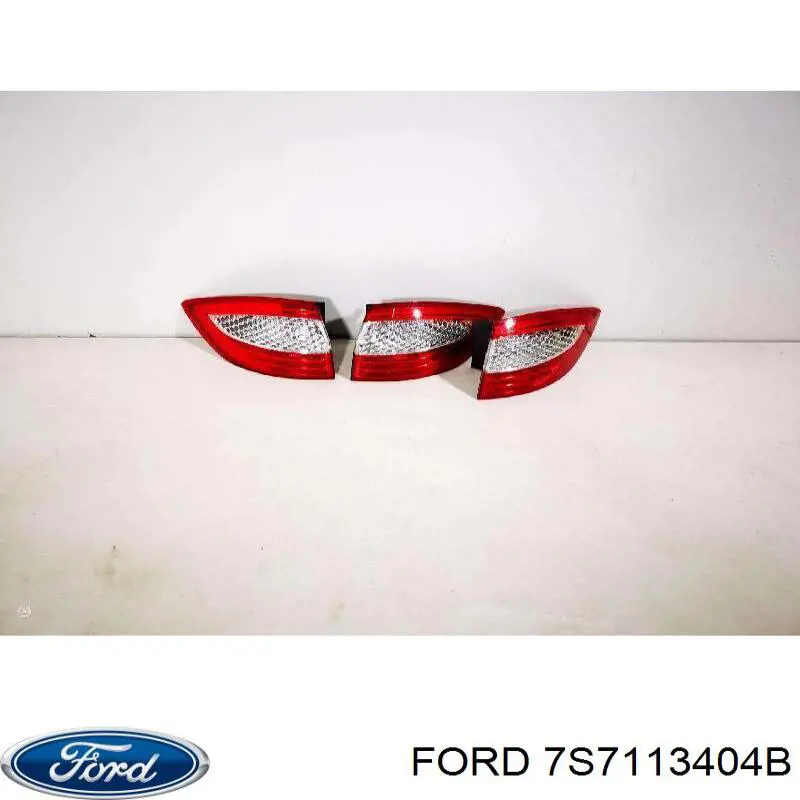 7S7113404B Ford Задній правий зовнішній ліхтар