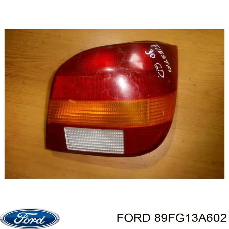 Купити Задня права фара Ford Fiesta Mk3 GFJ