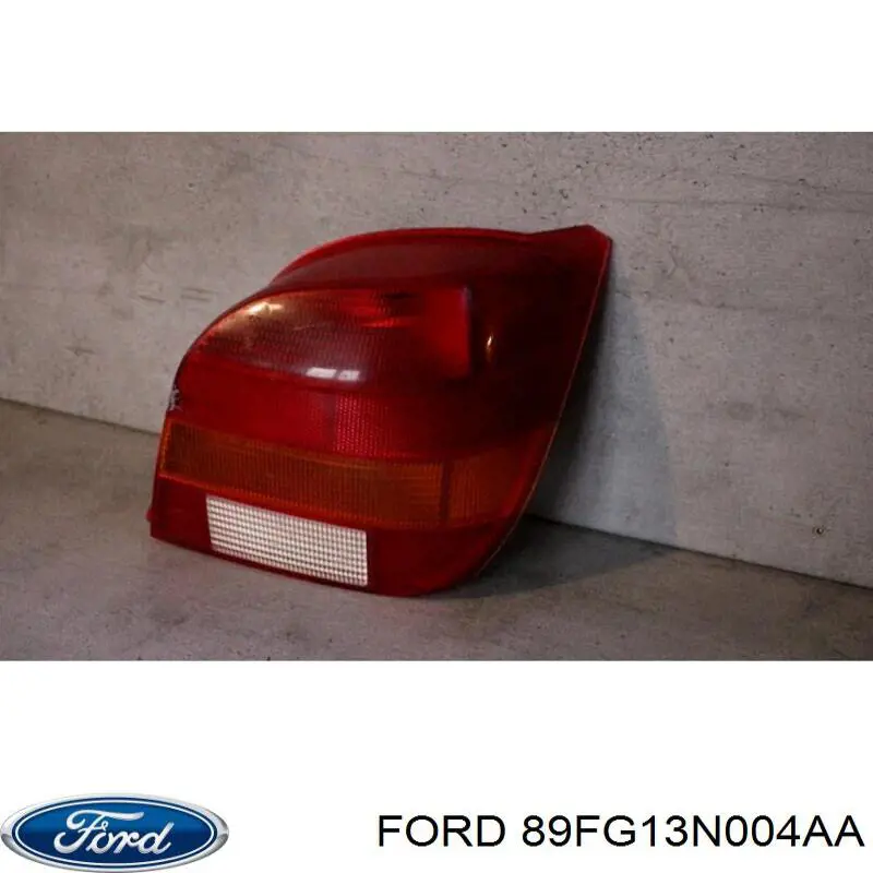 Купити 89FG13N004AA Ford Цоколь (патрон) заднього ліхтаря