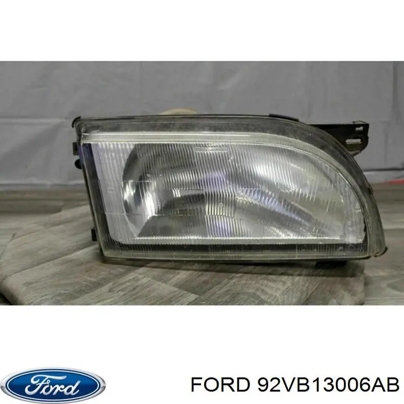 Скло фари лівої 92VB13006AB Ford