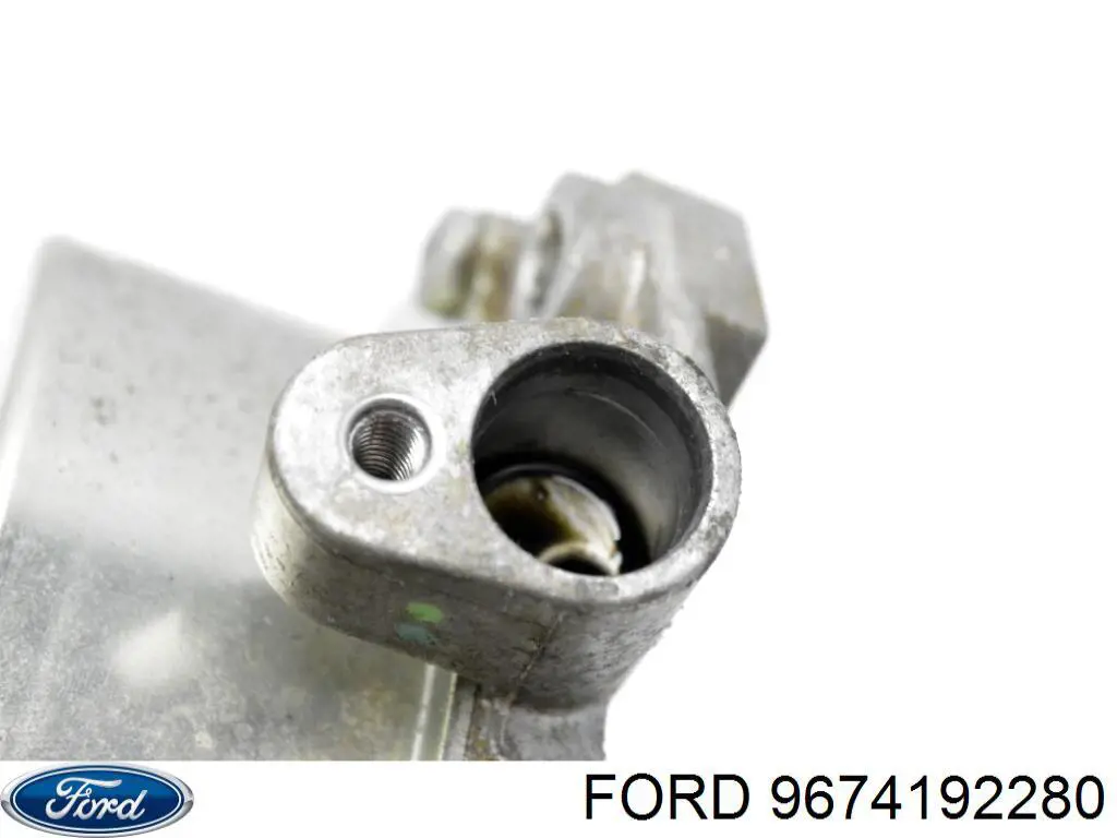 Насос вакуумний Ford 1860655 ціна, від 69.52 USD