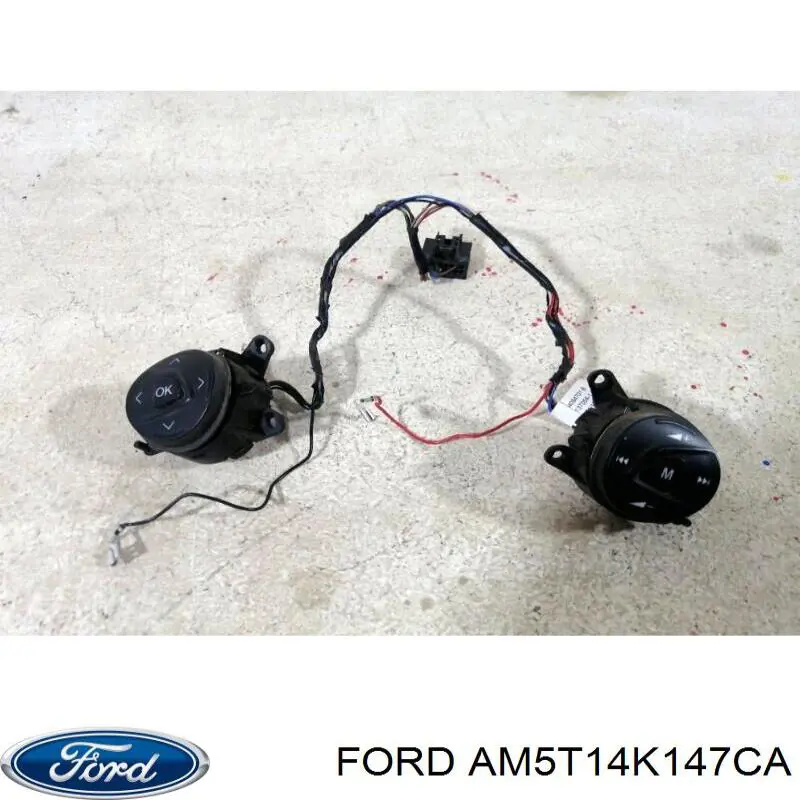 Купити 1687318 Ford Блок кнопкових перемикачів кермового колеса