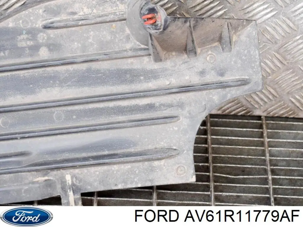 AV61R11779AF Ford Повітропровід (дефлектор) радіатора, лівий