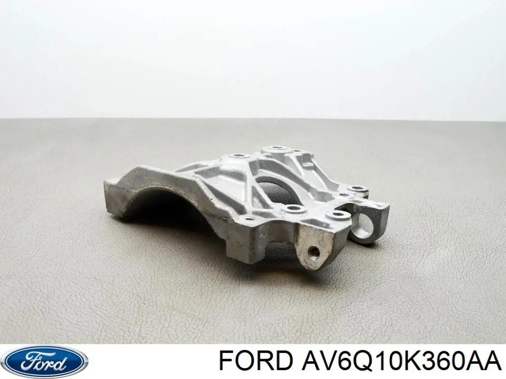 Купити 1685849 Ford Кронштейн компресора кондиціонера