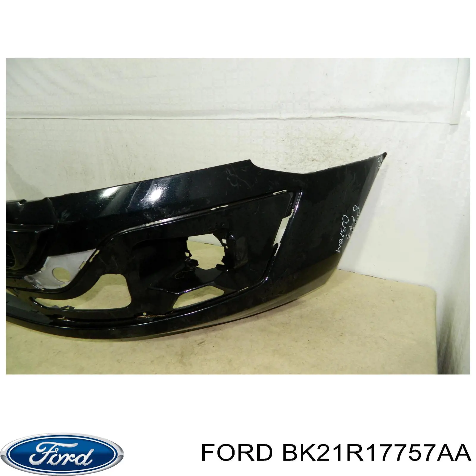 Купити BK21R17757AA Ford Буфер (бампер) передній