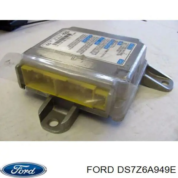 Кришка двигуна декоративна Ford 1933746 ціна, від 56.37 USD