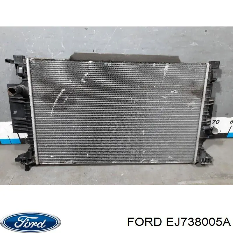 Радіатор основний Ford EJ738005A ціна, від 83.56 USD