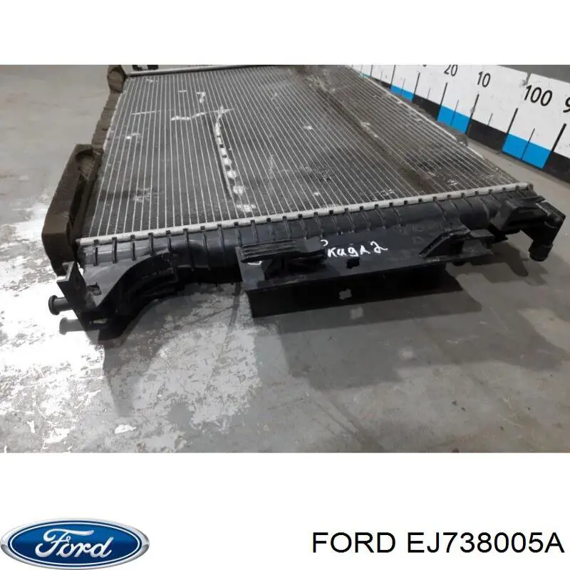 Радіатор EJ738005A Ford