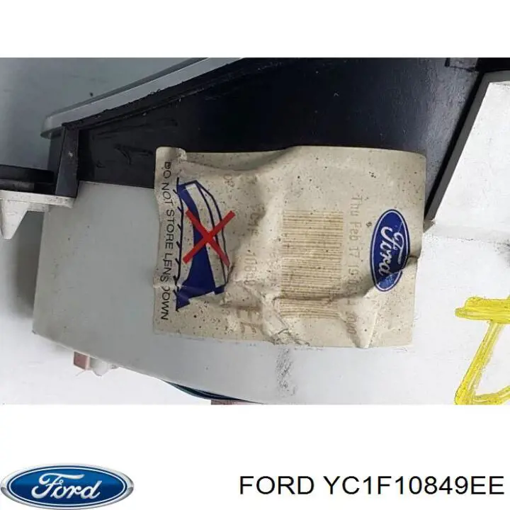 Приладова дошка-щиток приладів YC1F10849EE Ford