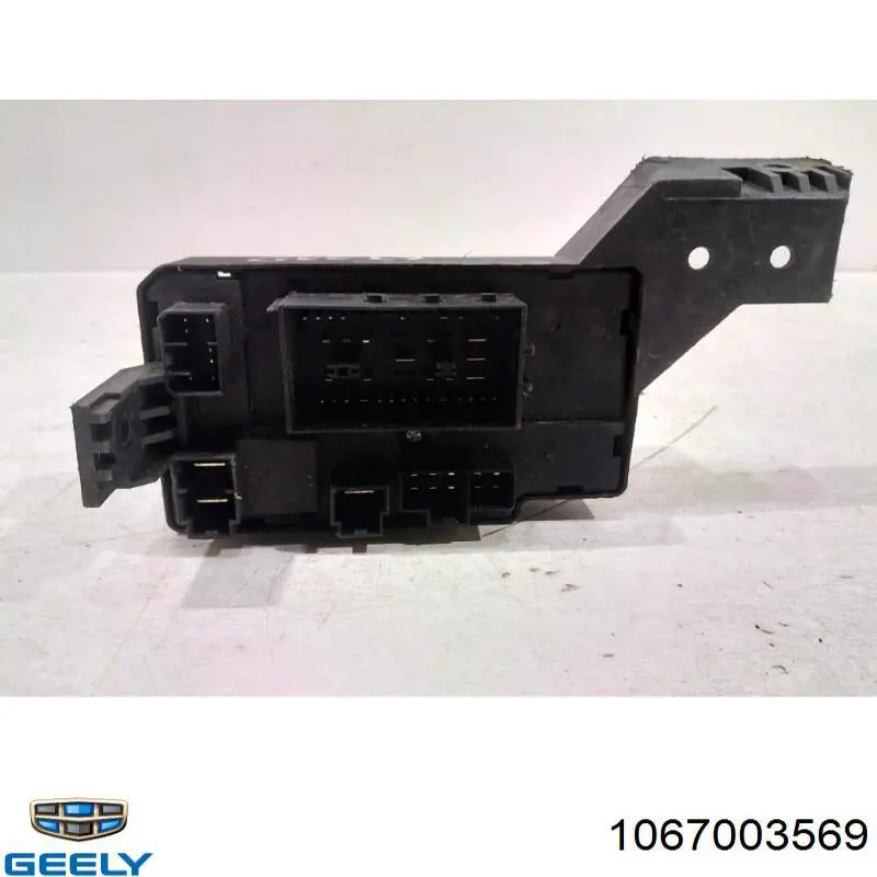 Купити 1067003569 Geely Корпус запобіжників