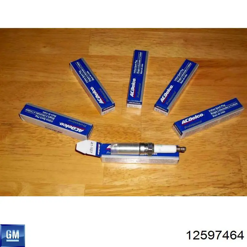 Свічки запалювання 12597464 General Motors