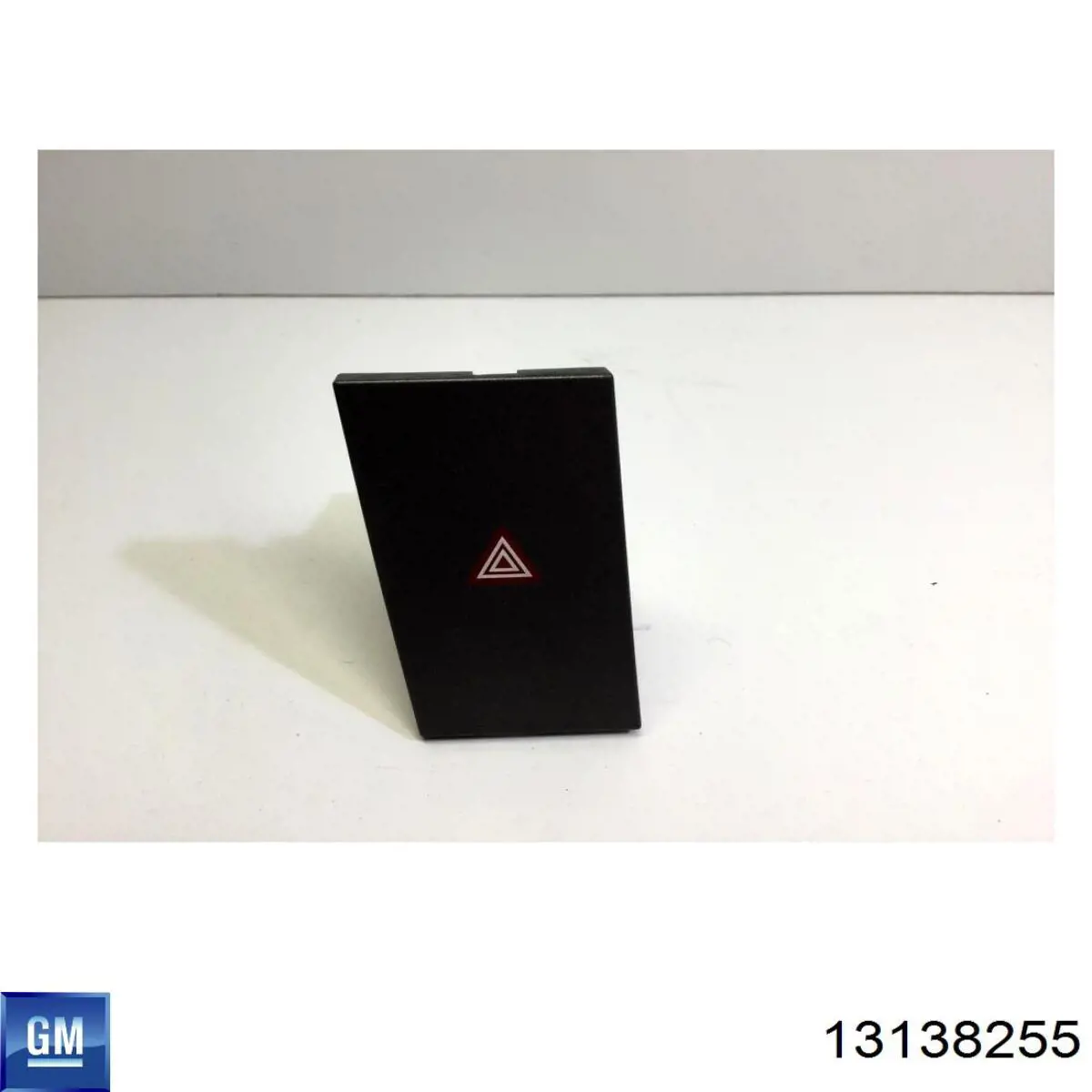 Кнопка включення аварійної сигналізації Opel Vectra C седан (2002 - 2008) ціна, від 6.24 USD