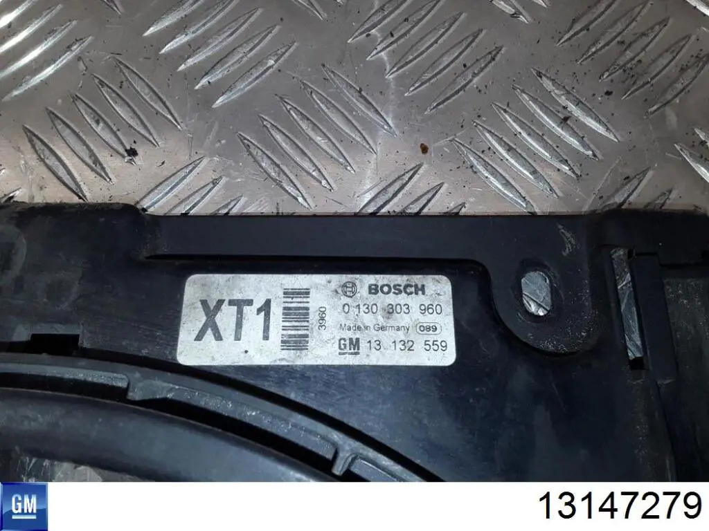 Вентилятор радіатора General Motors 13147279 ціна, від 73.97 USD