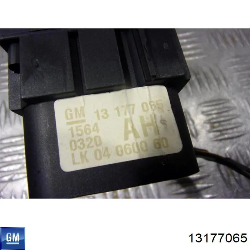 Купити 13177065 Opel 
