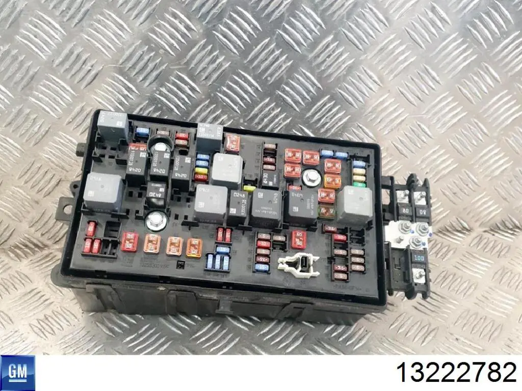Блок запобіжників 13222782 General Motors