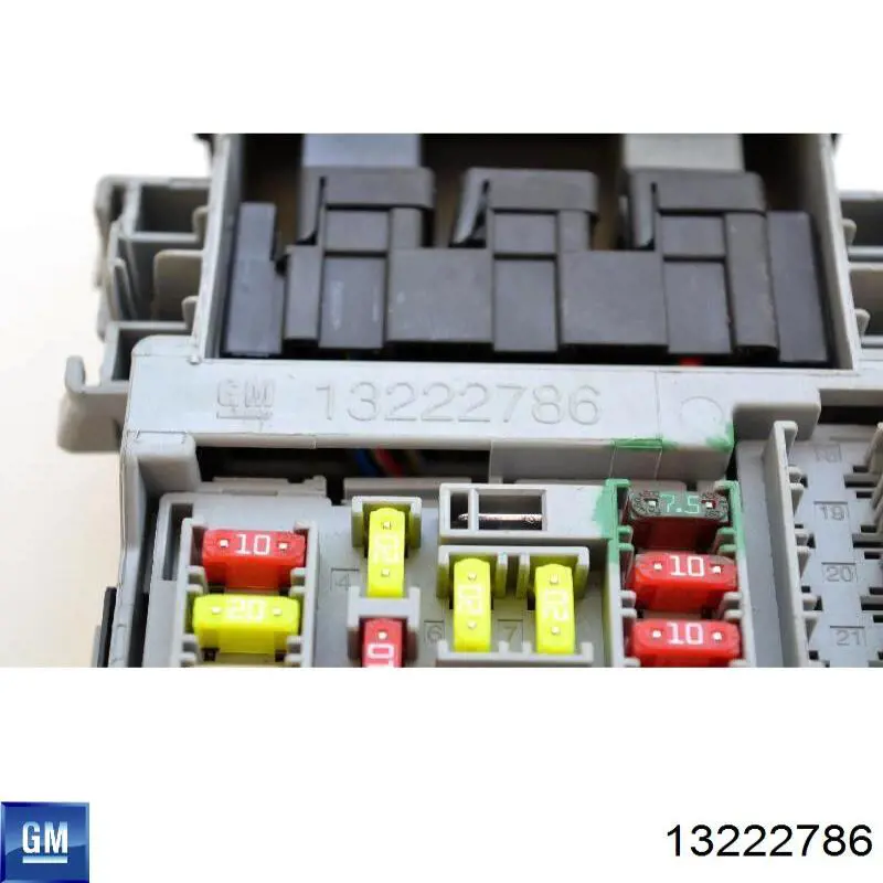 Блок запобіжників 13222786 General Motors