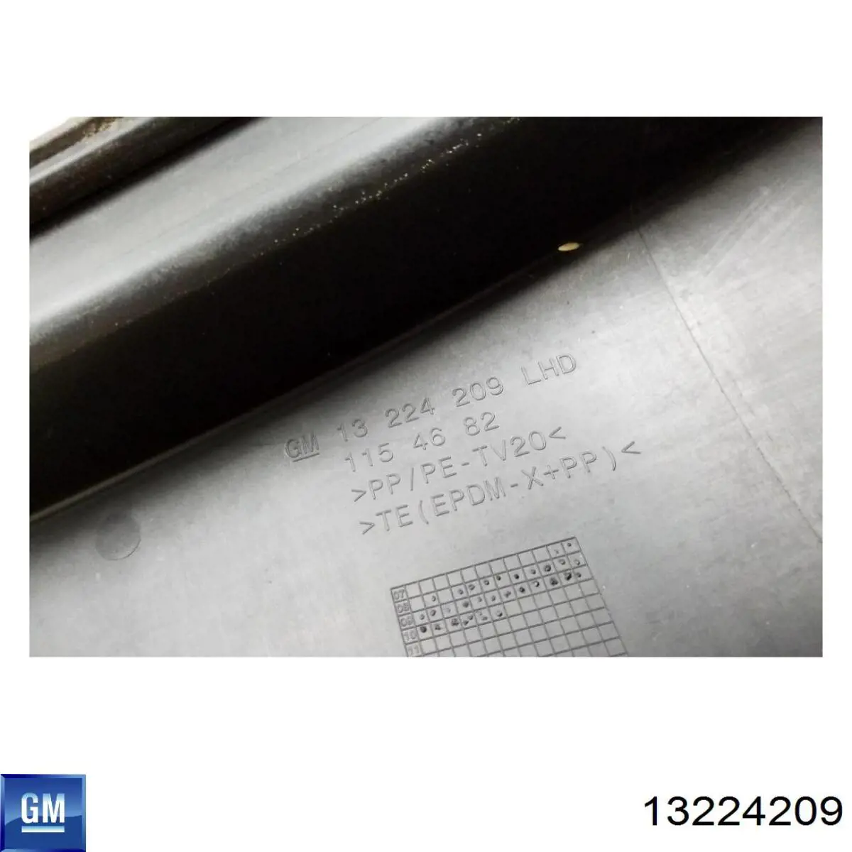 13224209 General Motors Водостік лобового скла, жабо