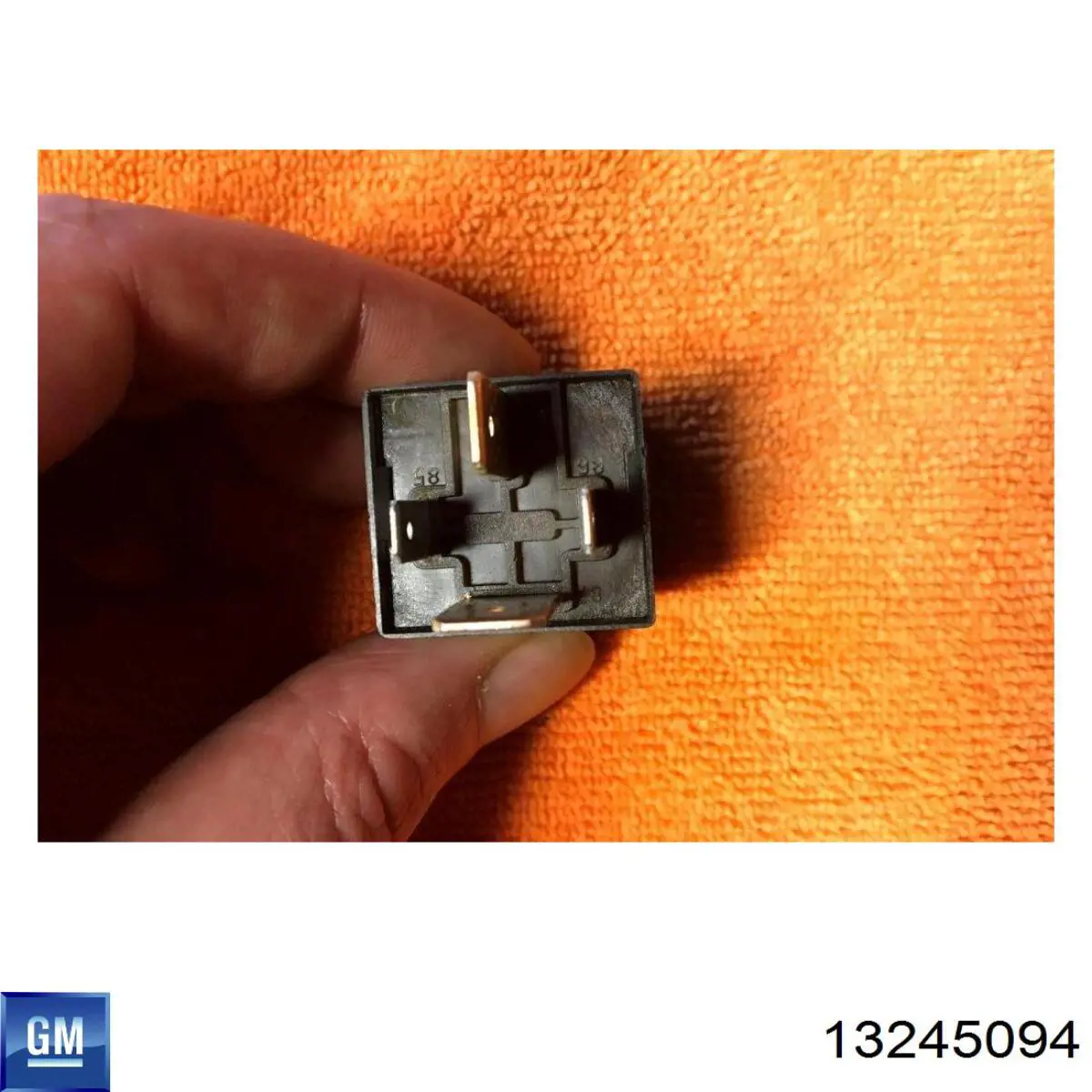 Реле вентилятора General Motors 13245094 ціна, від 2.51 USD