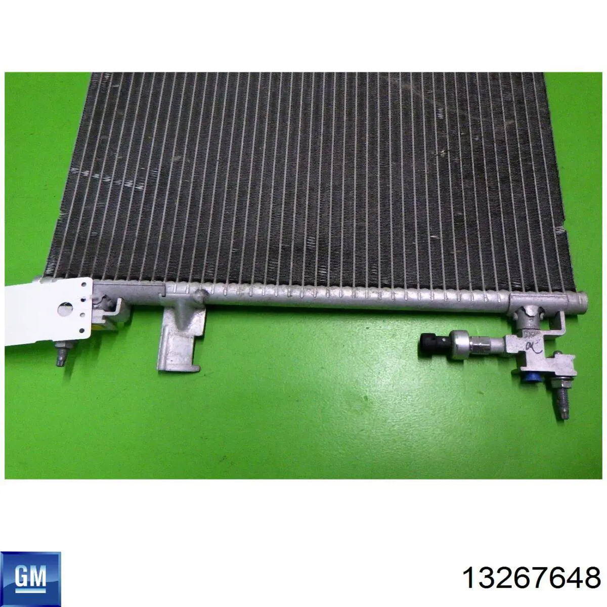 Радіатор охолодження кондиціонера General Motors 13267648