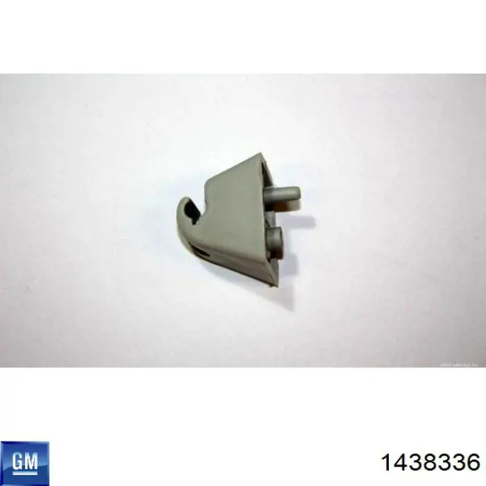 Фіксатор сонцезахисного козирка C60395 Romix