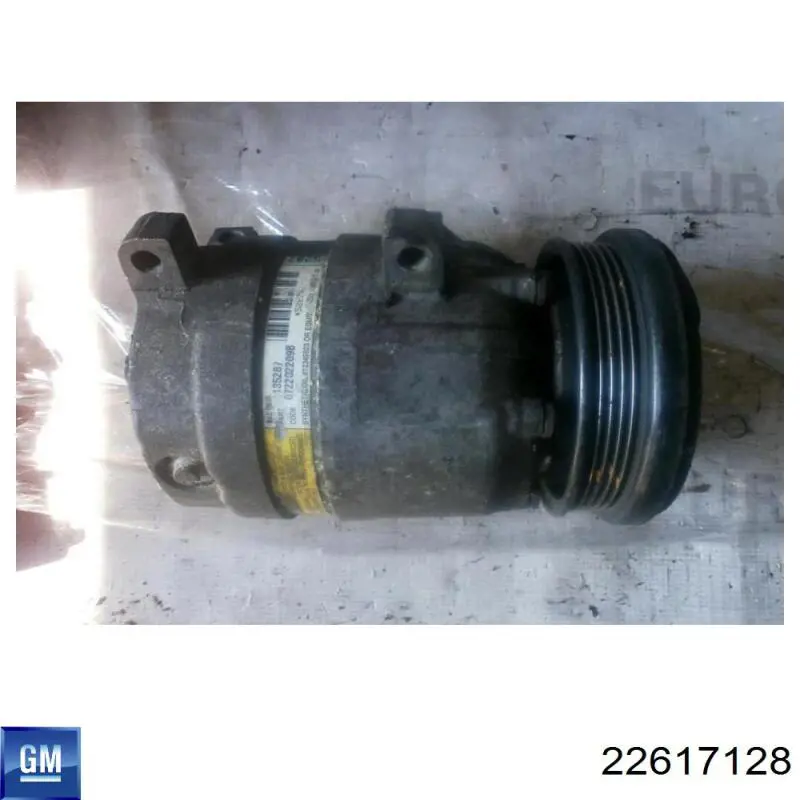 Подушка двигуна задня 22617128 General Motors