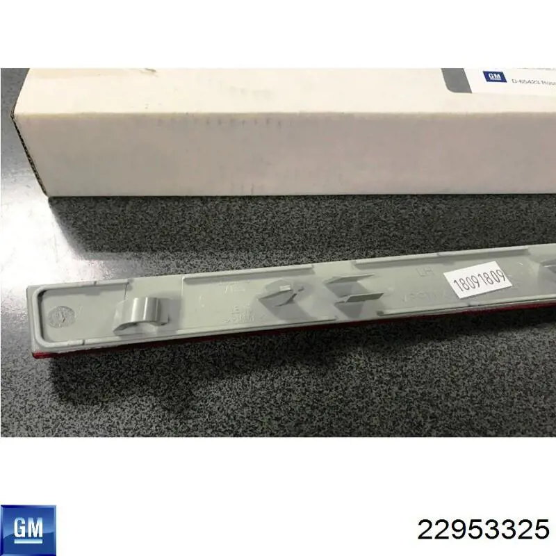 Лівий катафот заднього бампера General Motors 22953325 ціна, від 25.34 USD