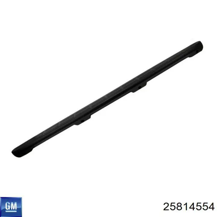 Передній бампер 25814554 General Motors