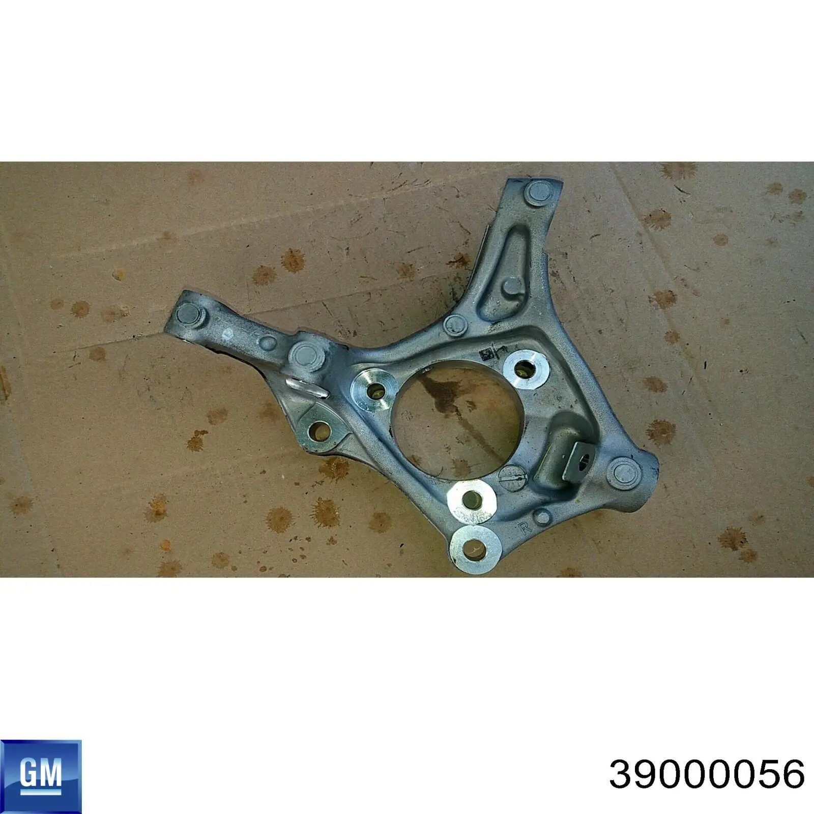 39000056 General Motors Цапфа - поворотний кулак передній, правий